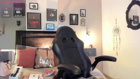 Lara Madisson online show from 09/12/25, 12:22