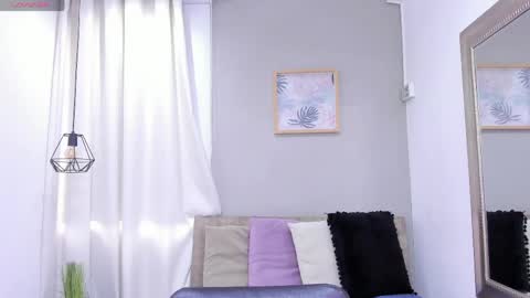      700  200   online show from 04/19/26, 12:04