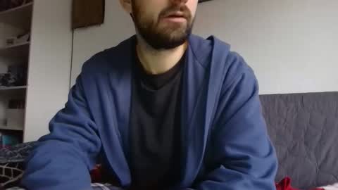 Snapshot of laraaan chatting on 12/12/24, 01:17 laraaan online show from 12/12/24, 01:17