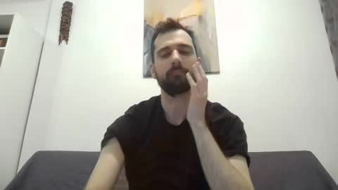 laraaan online show from 12/17/25, 07:09