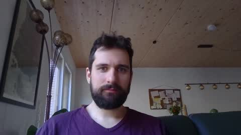 laraaan online show from 04/06/26, 06:47