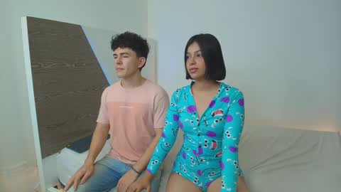 LaraAndKenai online show from 12/14/24, 12:55