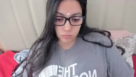 lara online show from 02/08/26, 02:31