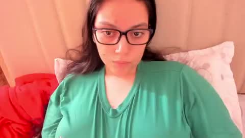 lara online show from 04/21/26, 03:28