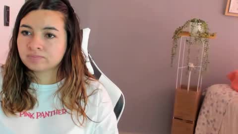 Lara online show from 06/15/26, 04:31