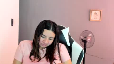 Lara online show from 07/09/26, 07:07