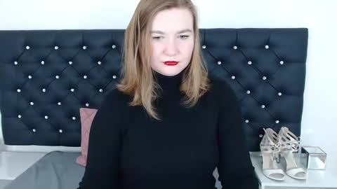 LaraFlirt online show from 02/12/25, 07:56