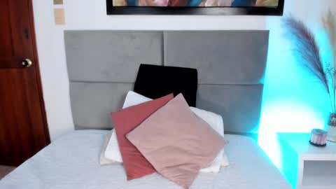 Snapshot of laragoldd chatting on 02/07/25, 03:55 Lara Gold online show from 02/07/25, 03:55