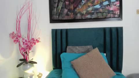 Snapshot of laragoldd chatting on 03/08/25, 04:01 Lara Gold online show from 03/08/25, 04:01