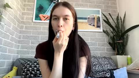 lara online show from 03/19/26, 12:20