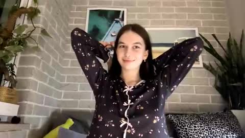 lara online show from 03/20/26, 06:13