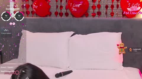 Snapshot of larakent chatting on 02/09/25, 12:17 LaraKent online show from 02/09/25, 12:17