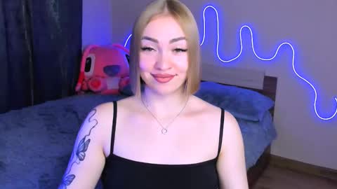 Snapshot of larakrein_lk chatting on 09/09/25, 02:49 LaraKrein lk online show from 09/09/25, 02:49