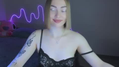 LaraKrein lk online show from 12/05/25, 06:48