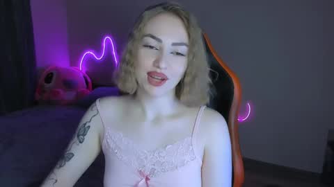 LaraKrein lk online show from 04/17/26, 07:39