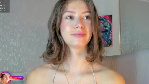 Lara  online show from 10/15/25, 01:44