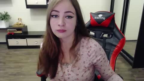 Snapshot of laralianna chatting on 09/10/25, 08:14 Laralianna online show from 09/10/25, 08:14