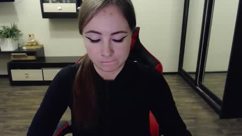 Snapshot of laralianna chatting on 09/16/25, 01:56 Laralianna online show from 09/16/25, 01:56