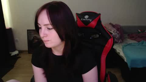 Laralianna online show from 04/24/26, 08:39