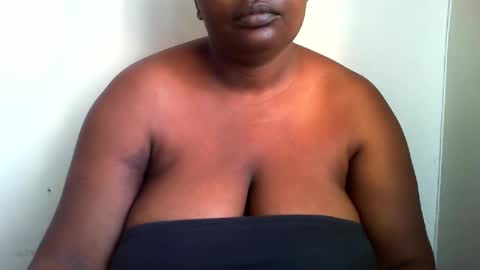 Snapshot of laralovex chatting on 01/14/25, 05:08 laralovex online show from 01/14/25, 05:08