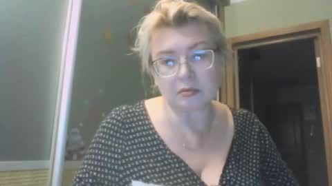 laramrs online show from 09/24/25, 04:32