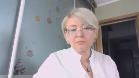 laramrs online show from 09/27/25, 01:16