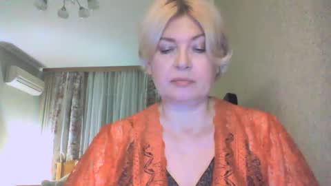 laramrs online show from 10/16/25, 04:52