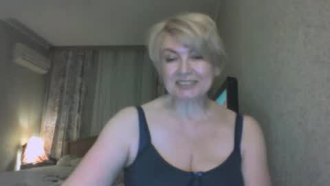 laramrs online show from 04/18/26, 07:07