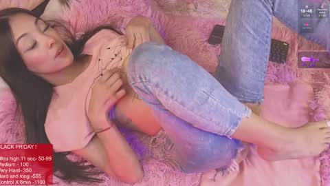 Snapshot of larastanford01 chatting on 12/13/24, 06:10 Lara Give it a thumbs up please its important  online show from 12/13/24, 06:10