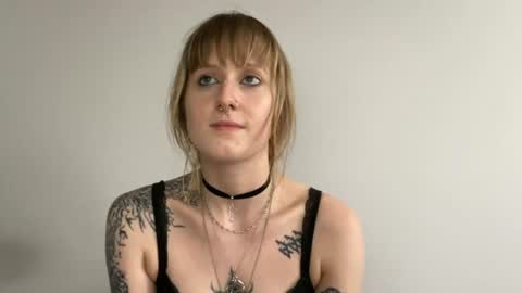 Lara online show from 07/14/26, 04:13