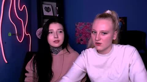 laratiz online show from 11/13/25, 02:38