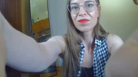 Snapshot of larawintersxxx chatting on 02/14/25, 07:54 larawintersxxx online show from 02/14/25, 07:54