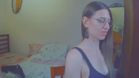 Snapshot of larawintersxxx chatting on 03/02/25, 03:24 larawintersxxx online show from 03/02/25, 03:24