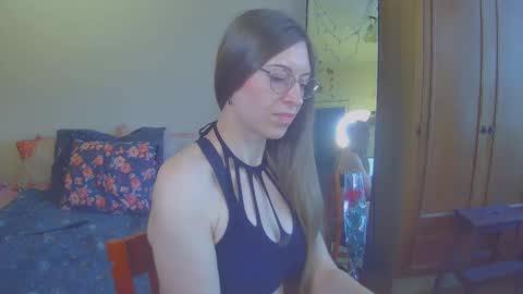 Snapshot of larawintersxxx chatting on 03/09/25, 04:00 larawintersxxx online show from 03/09/25, 04:00