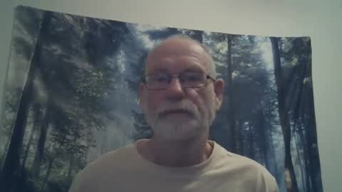 Snapshot of larbie chatting on 12/12/24, 09:26 Larbie online show from 12/12/24, 09:26