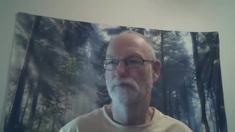Snapshot of larbie chatting on 12/13/24, 08:26 Larbie online show from 12/13/24, 08:26