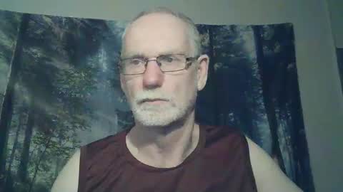Snapshot of larbie chatting on 01/09/25, 10:20 Larbie online show from 01/09/25, 10:20
