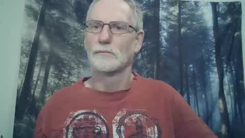 Snapshot of larbie chatting on 02/08/25, 04:47 Larbie online show from 02/08/25, 04:47