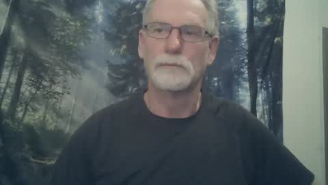 Snapshot of larbie chatting on 02/16/25, 10:54 Larbie online show from 02/16/25, 10:54