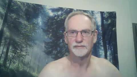 Snapshot of larbie chatting on 03/01/25, 12:12 Larbie online show from 03/01/25, 12:12