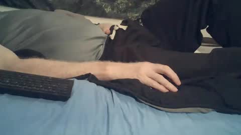 Snapshot of larbie chatting on 07/31/26, 12:59 Larbie online show from 07/31/26, 12:59