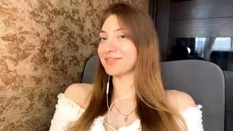 Snapshot of lareebuggie chatting on 07/02/26, 02:12 Eva online show from 07/02/26, 02:12