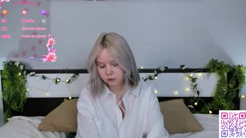 Snapshot of large_ocean chatting on 12/18/25, 03:18 Rose online show from 12/18/25, 03:18