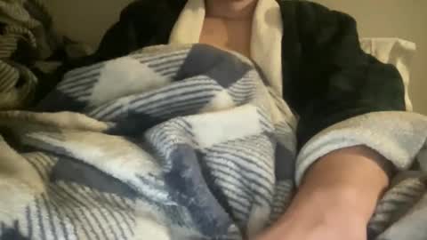 Snapshot of largecockkenny chatting on 02/17/26, 10:49 HUNG YUNG STR8 online show from 02/17/26, 10:49