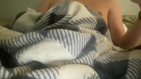 Snapshot of largecockkenny chatting on 04/04/26, 04:48 HUNG YUNG STR8 online show from 04/04/26, 04:48