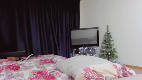 Snapshot of larisa_dolbimaya chatting on 01/07/25, 03:02 Larisa Lavriki online show from 01/07/25, 03:02