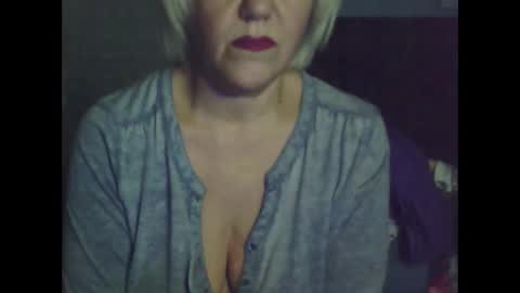 larisaq4ugo24 online show from 11/06/25, 10:38