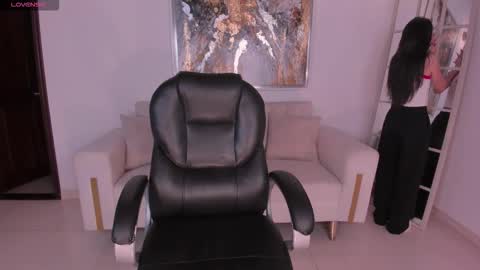 Larisa Smirnov online show from 02/03/26, 03:48