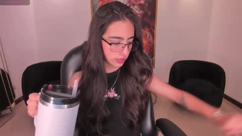 Larisa Smirnov online show from 02/28/26, 04:02