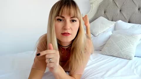 Snapshot of larissa4 chatting on 02/19/25, 01:39 Larissa online show from 02/19/25, 01:39